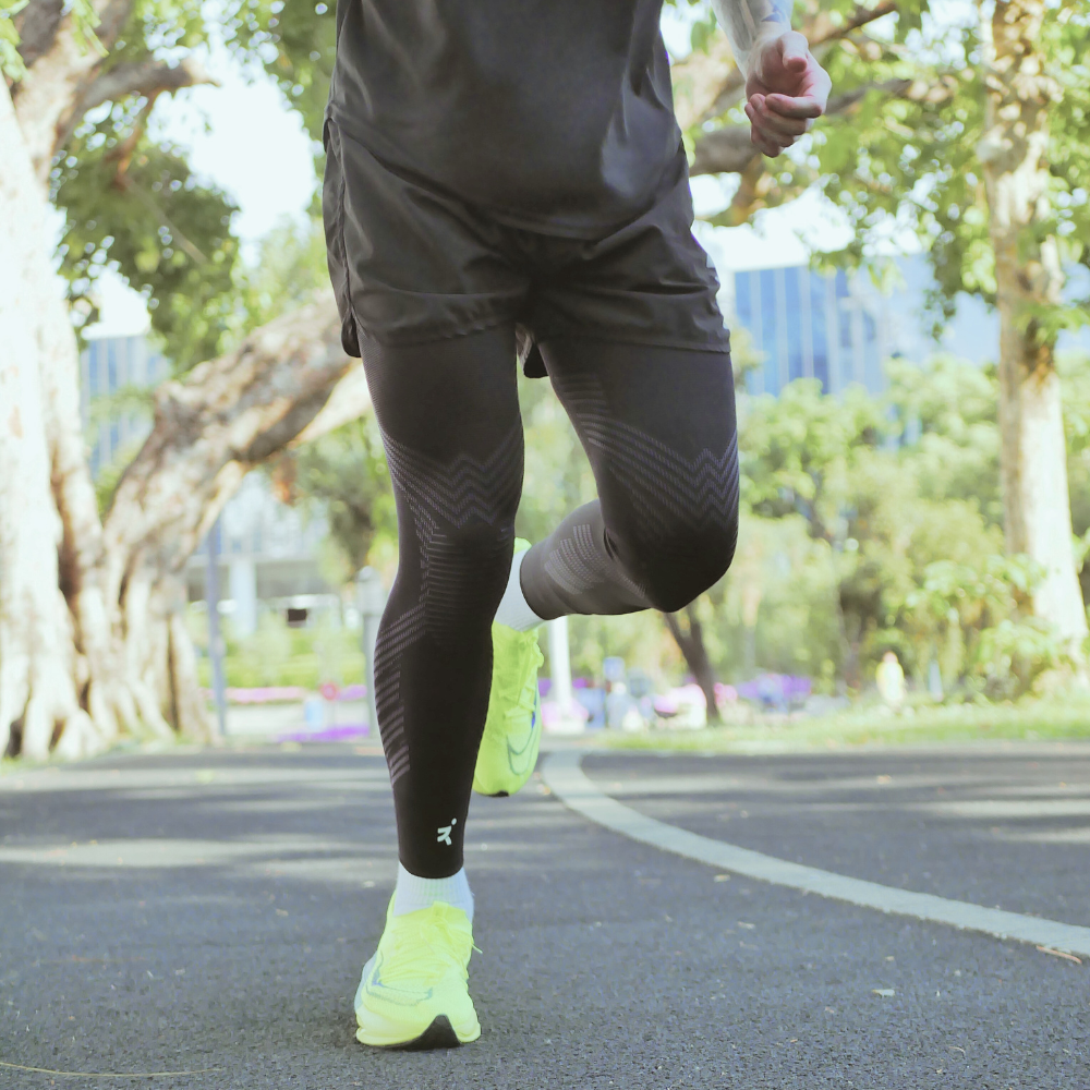 KniTec V2 - Compression Sleeves For Knees and Legs