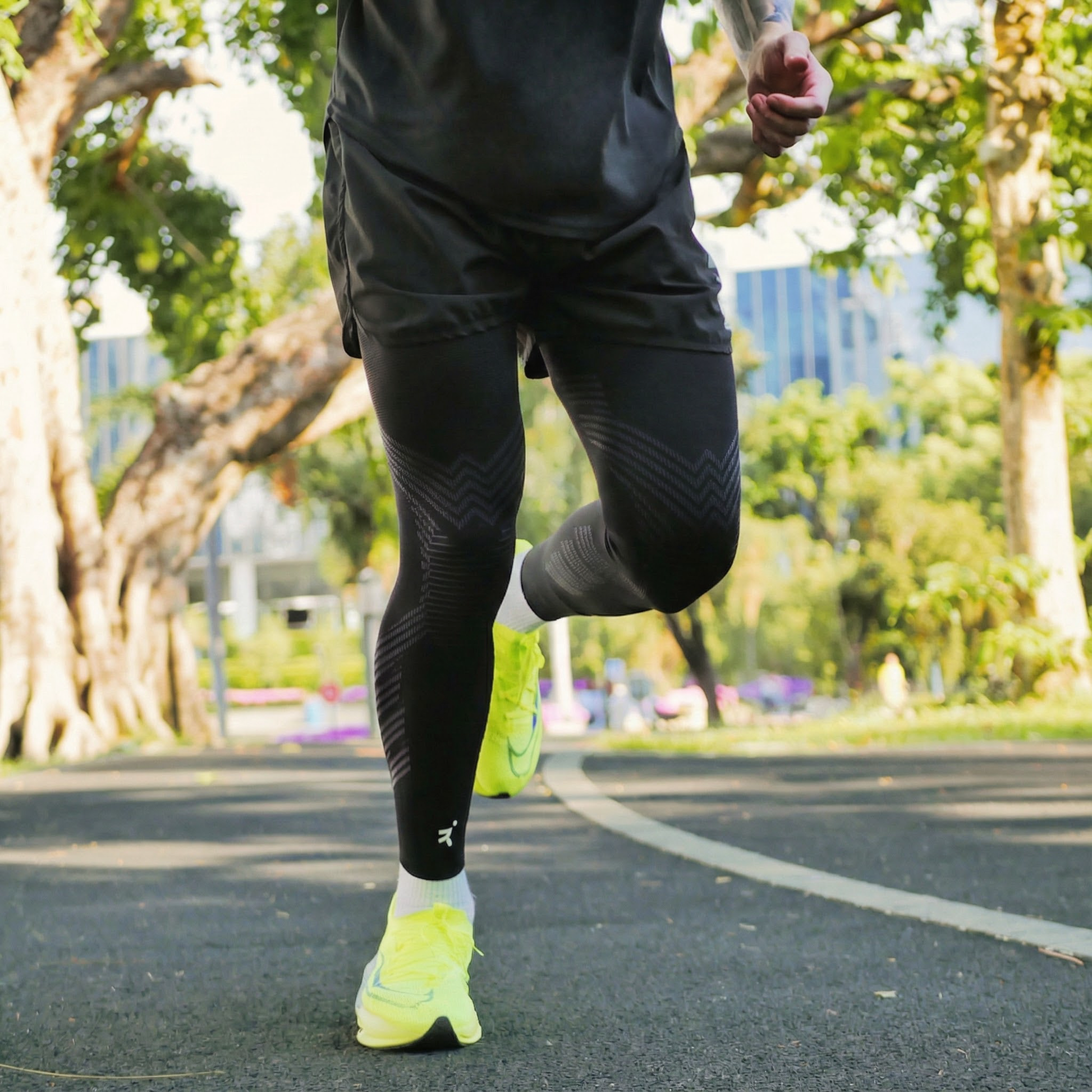 KniTec V2 - Compression Sleeves For Knees and Legs - ReabTec